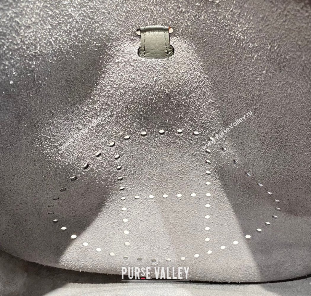 Hermes Evelyne Bag 29cm in Togo Calfskin Leather Cloud Grey 2025 (FL-250808128)