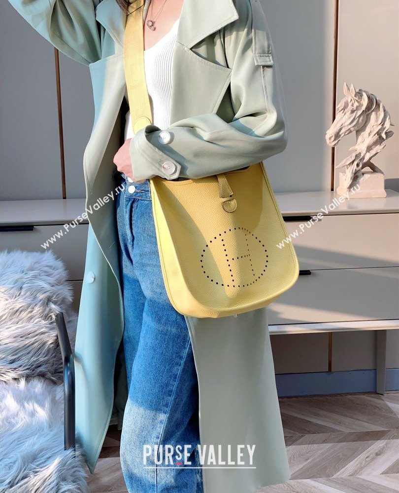 Hermes Evelyne Bag 29cm in Togo Calfskin Leather Chick Yellow 2025 (FL-250808130)