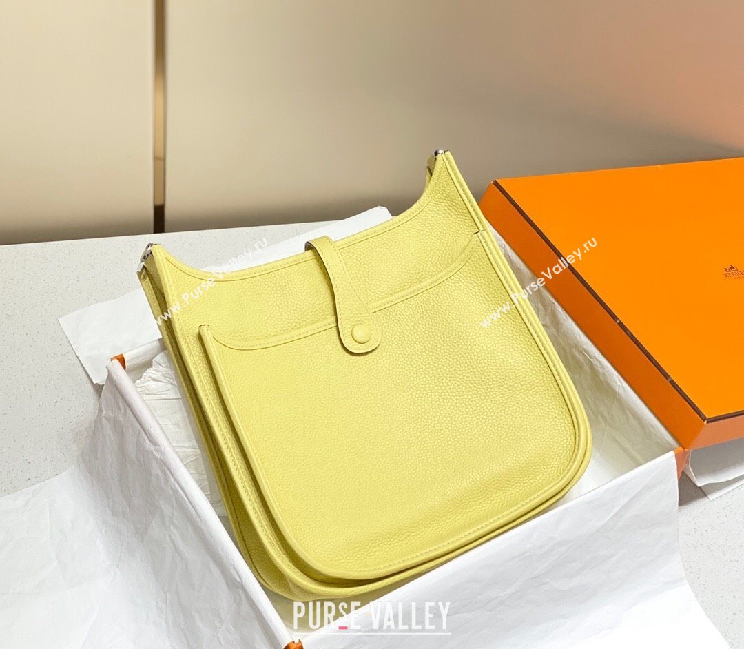 Hermes Evelyne Bag 29cm in Togo Calfskin Leather Chick Yellow 2025 (FL-250808130)