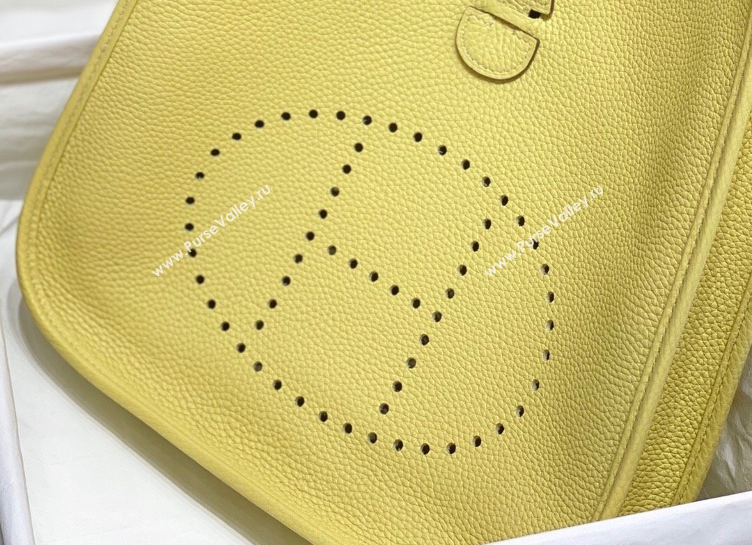 Hermes Evelyne Bag 29cm in Togo Calfskin Leather Chick Yellow 2025 (FL-250808130)