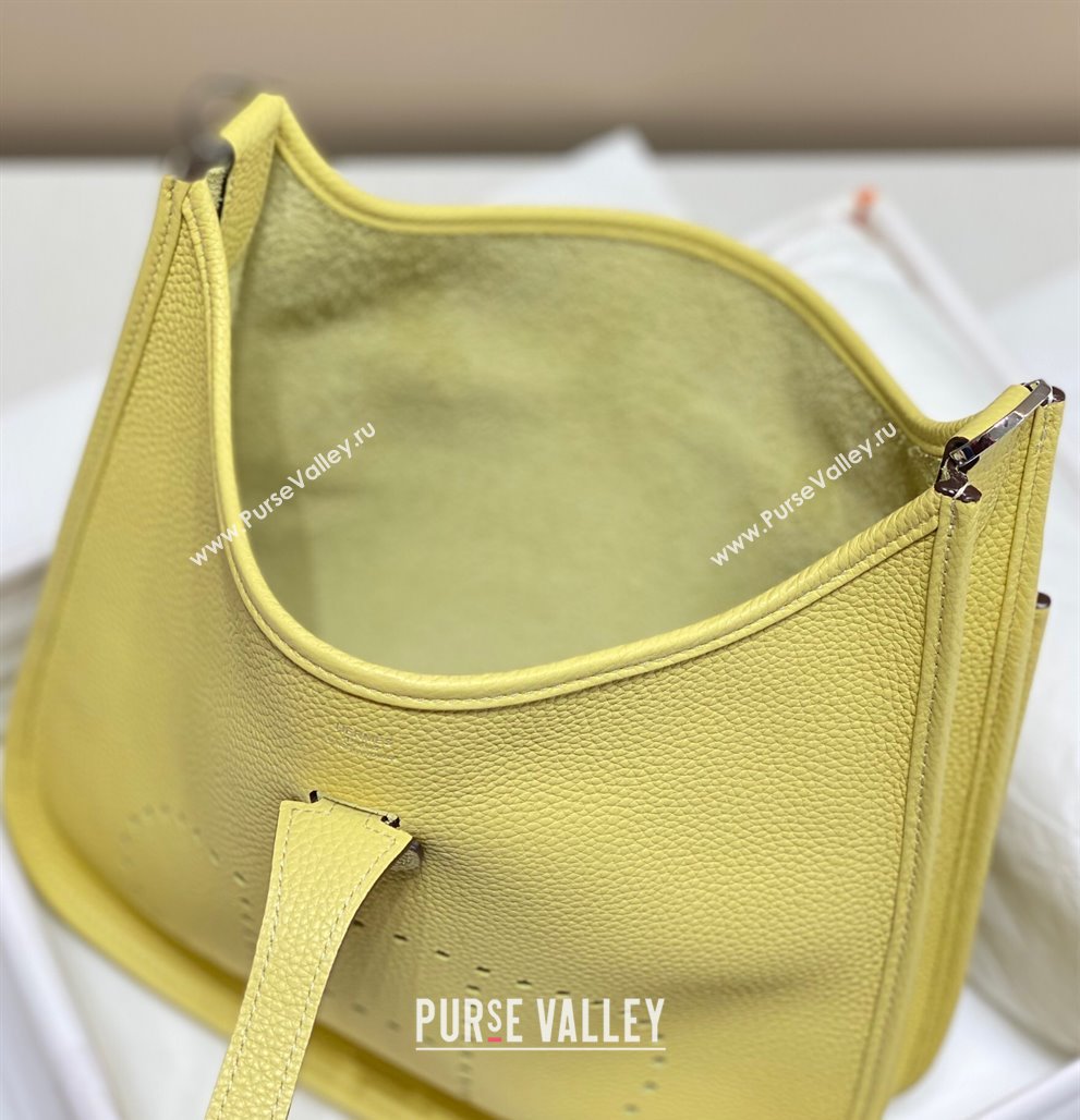 Hermes Evelyne Bag 29cm in Togo Calfskin Leather Chick Yellow 2025 (FL-250808130)