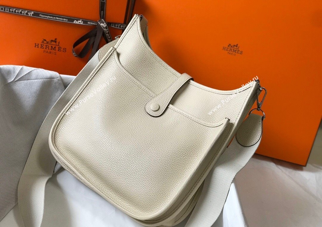 Hermes Evelyne Bag 29cm in Togo Calfskin Leather Wool White 2025 (FL-250808131)