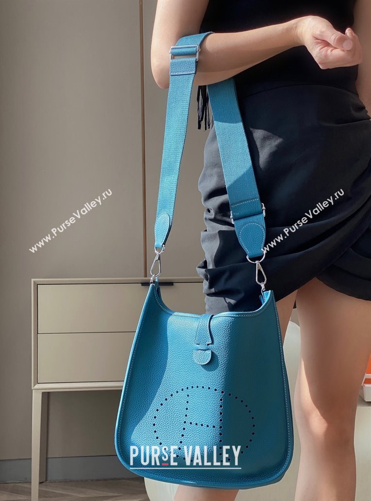 Hermes Evelyne Bag 29cm in Togo Calfskin Leather Denim Blue 2025 (FL-250808133)