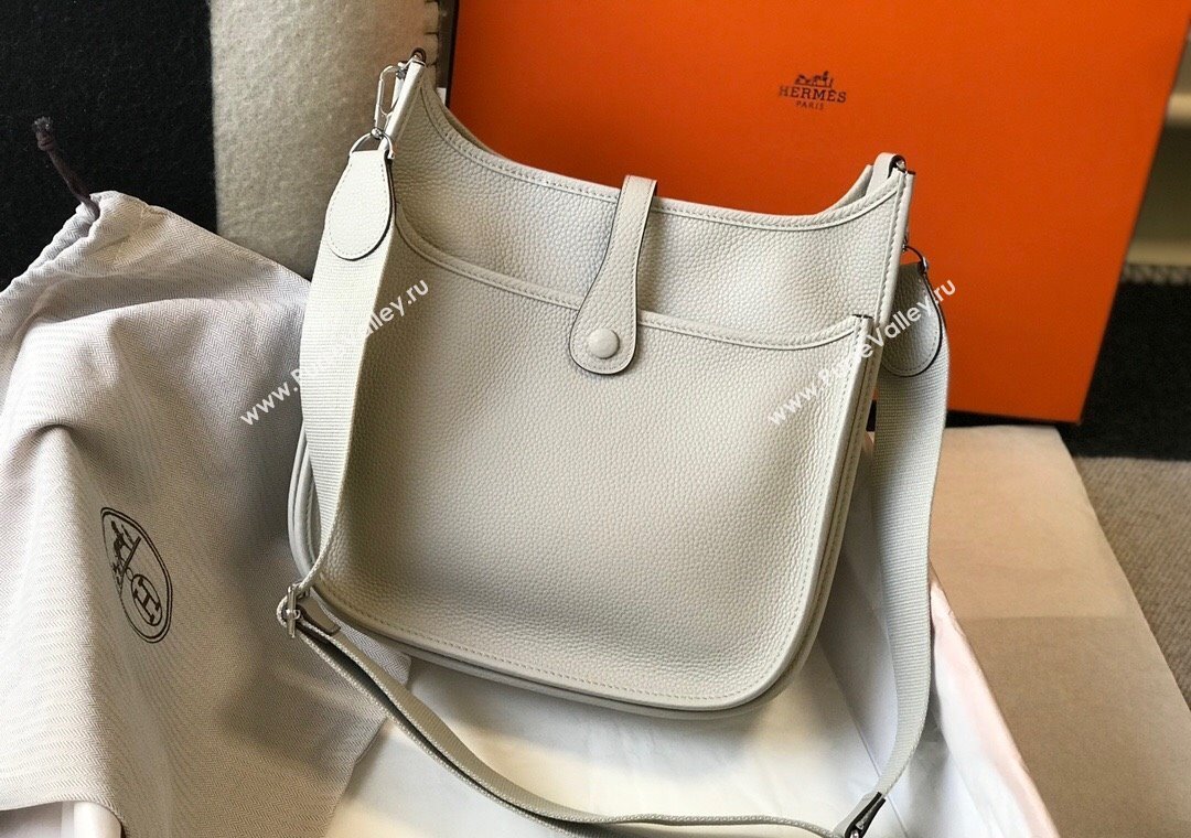 Hermes Evelyne Bag 29cm in Togo Calfskin Leather Pearly Grey 2025 (FL-250808135)