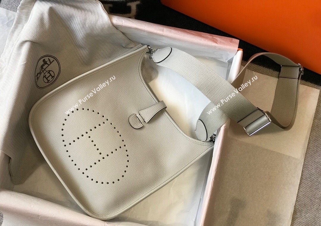 Hermes Evelyne Bag 29cm in Togo Calfskin Leather Pearly Grey 2025 (FL-250808135)