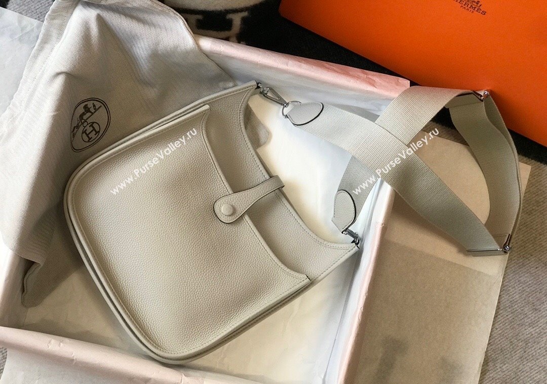 Hermes Evelyne Bag 29cm in Togo Calfskin Leather Pearly Grey 2025 (FL-250808135)
