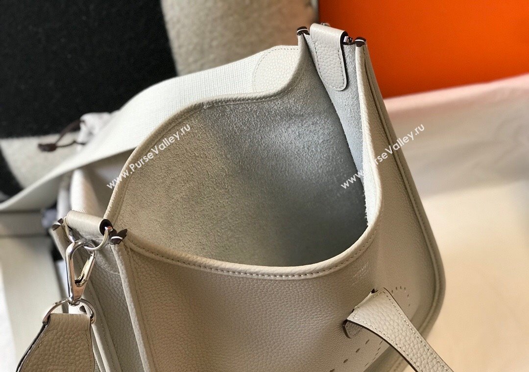 Hermes Evelyne Bag 29cm in Togo Calfskin Leather Pearly Grey 2025 (FL-250808135)