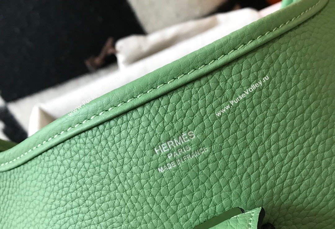 Hermes Evelyne Bag 29cm in Togo Calfskin Leather Avocado Green 2025 (FL-250808136)