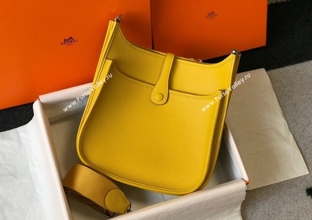 Hermes Evelyne Bag 29cm in Togo Calfskin Leather Amber Yellow 2025 (FL-250808138)
