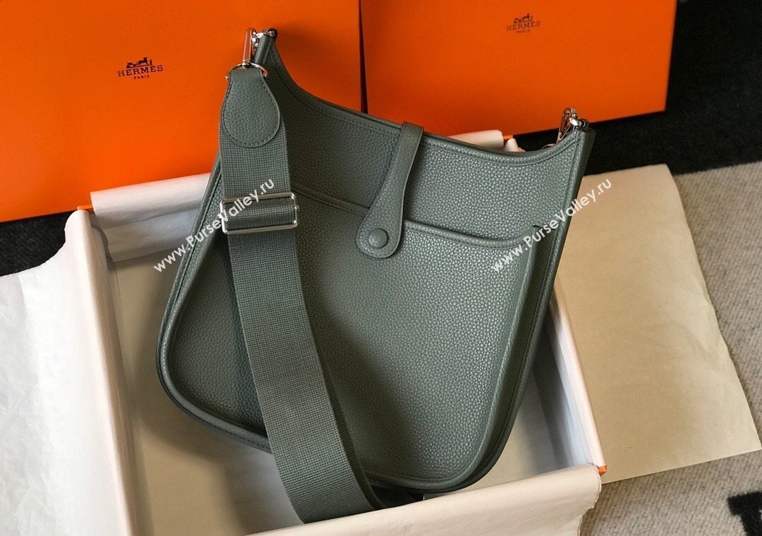 Hermes Evelyne Bag 29cm in Togo Calfskin Leather Almond Green 2025 (FL-250808140)