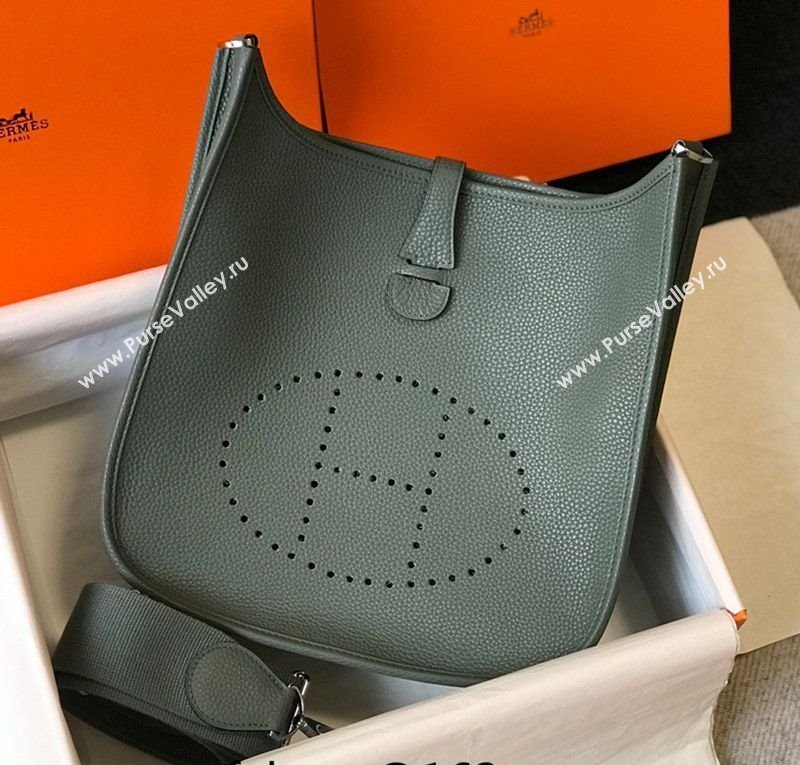 Hermes Evelyne Bag 29cm in Togo Calfskin Leather Almond Green 2025 (FL-250808140)