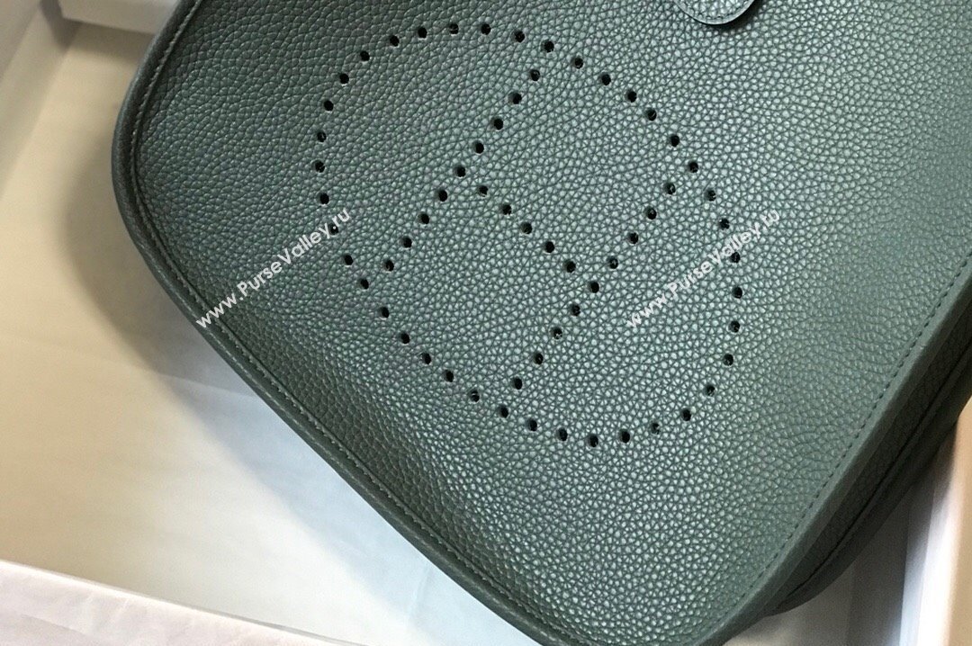 Hermes Evelyne Bag 29cm in Togo Calfskin Leather Almond Green 2025 (FL-250808140)