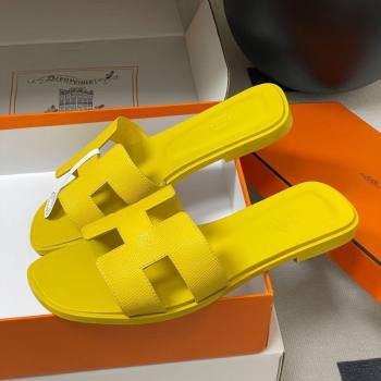 Hermes Oran Classic Flat Slides Sandal in Palm-Grained Calfskin Bright Yellow 2025 0819 (MD-250819014)