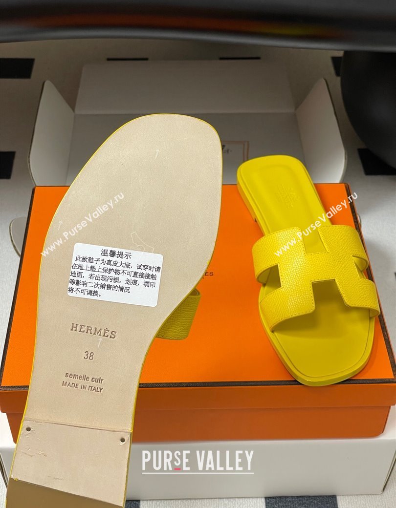 Hermes Oran Classic Flat Slides Sandal in Palm-Grained Calfskin Bright Yellow 2025 0819 (MD-250819014)