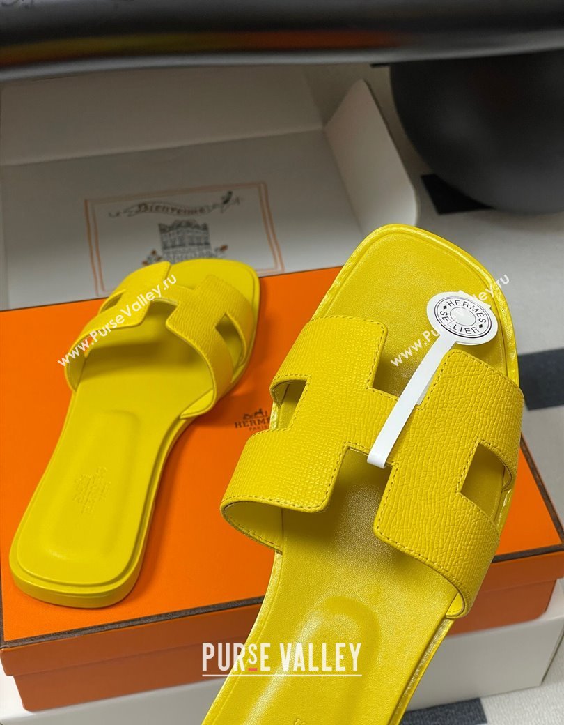 Hermes Oran Classic Flat Slides Sandal in Palm-Grained Calfskin Bright Yellow 2025 0819 (MD-250819014)