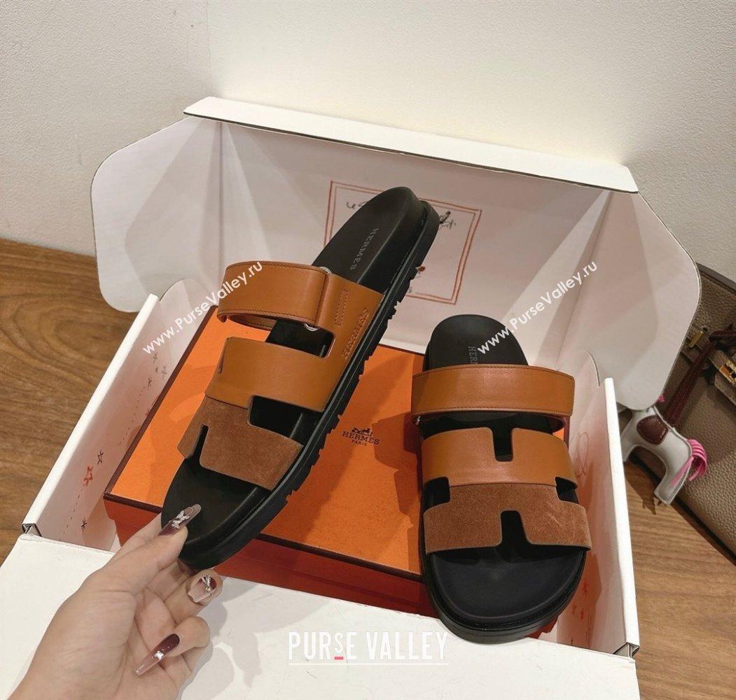 Hermes Chypre Slide Sandals in Calfskin and Suede Dark/Brown 2025 H082008 (XC-250820070)