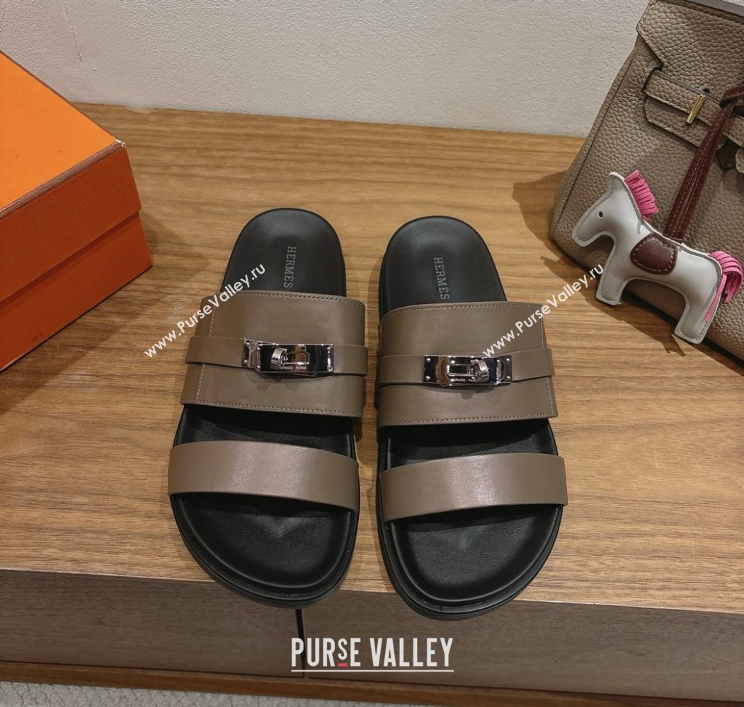Hermes Jackson Flat Slides Sandal in Smooth Calfskin Khaki 2025 H082008 (XC-250820089)