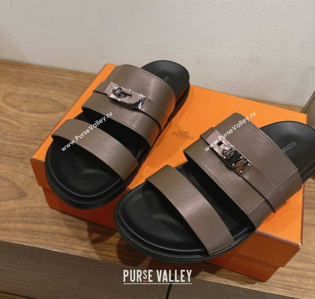 Hermes Jackson Flat Slides Sandal in Smooth Calfskin Khaki 2025 H082008 (XC-250820089)