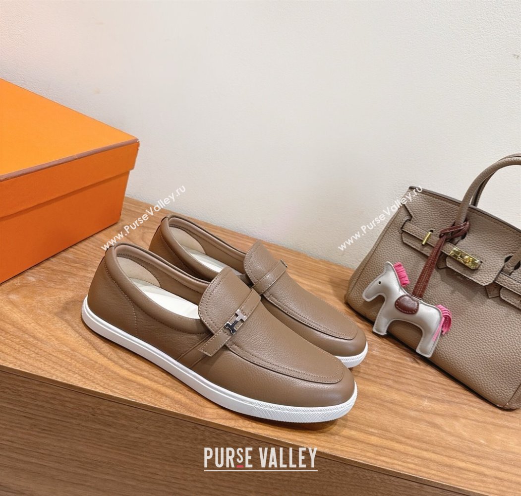 Hermes Like Loafers in Grained Calfskin Grey 2025 H082009 (XC-250820100)