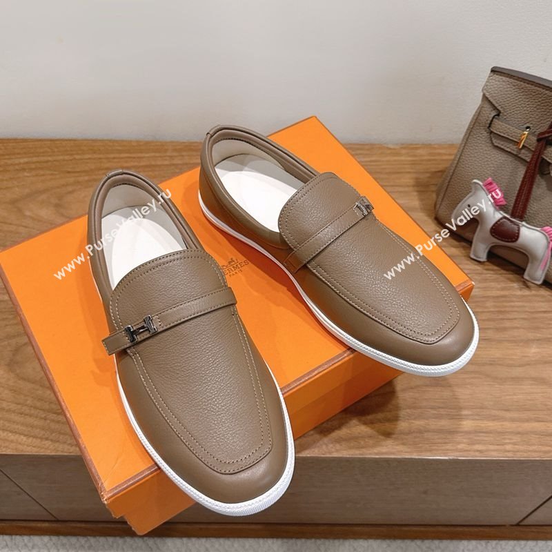 Hermes Like Loafers in Grained Calfskin Grey 2025 H082009 (XC-250820100)