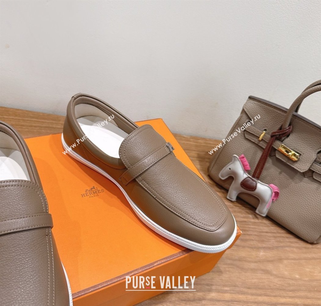 Hermes Like Loafers in Grained Calfskin Grey 2025 H082009 (XC-250820100)