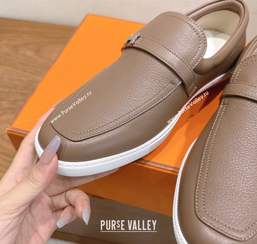 Hermes Like Loafers in Grained Calfskin Grey 2025 H082009 (XC-250820100)