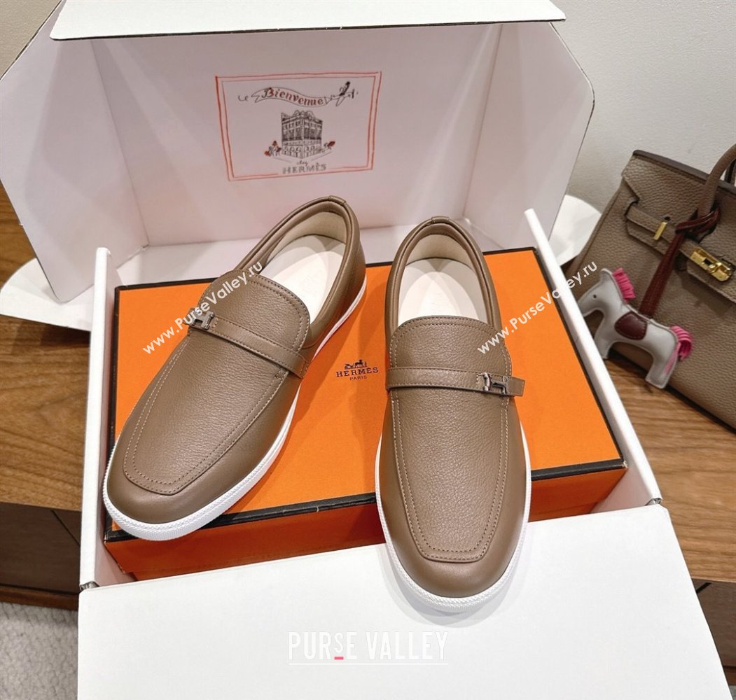 Hermes Like Loafers in Grained Calfskin Grey 2025 H082009 (XC-250820100)