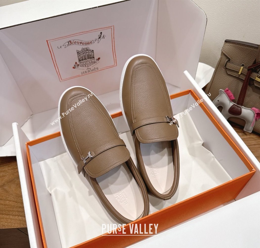 Hermes Like Loafers in Grained Calfskin Grey 2025 H082009 (XC-250820100)