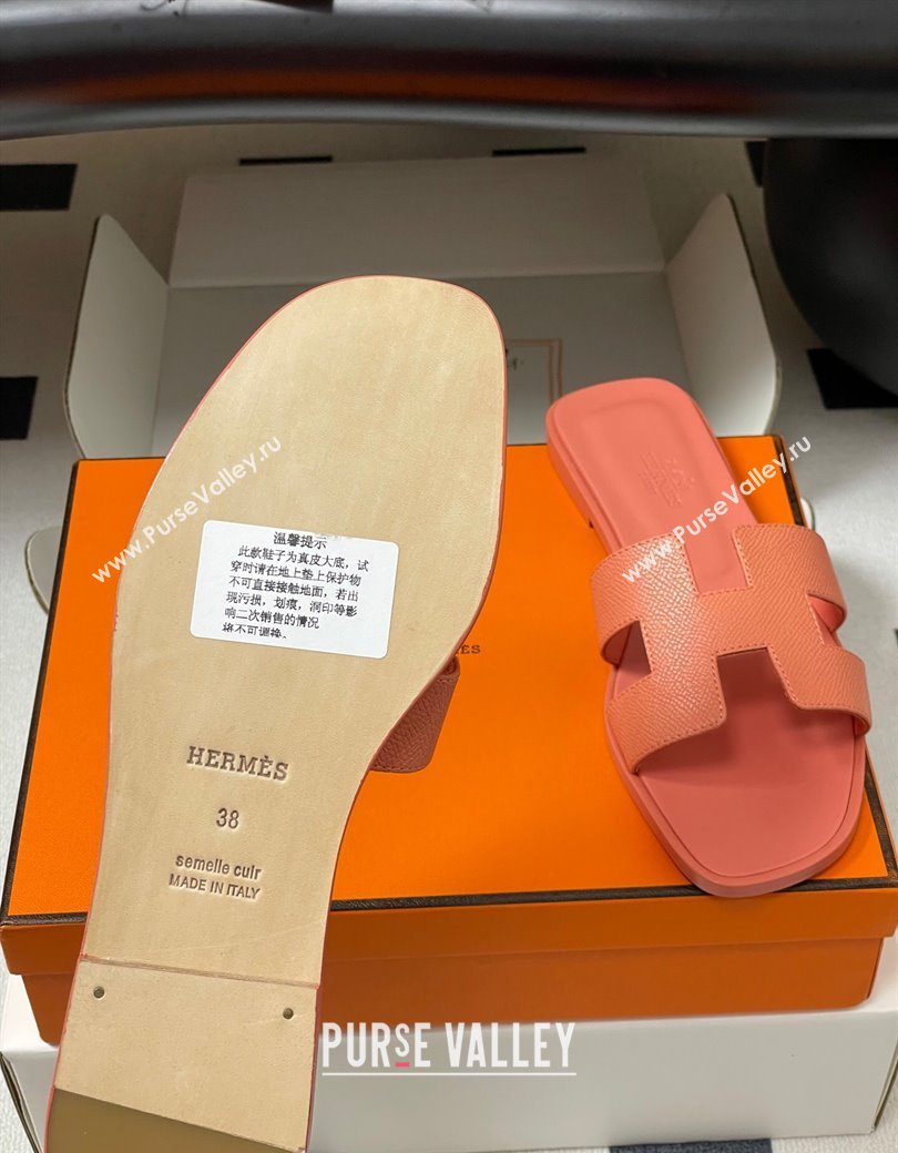 Hermes Oran Classic Flat Slides Sandal in Palm-Grained Calfskin Peachy Pink 2025 0819 (MD-250819021)