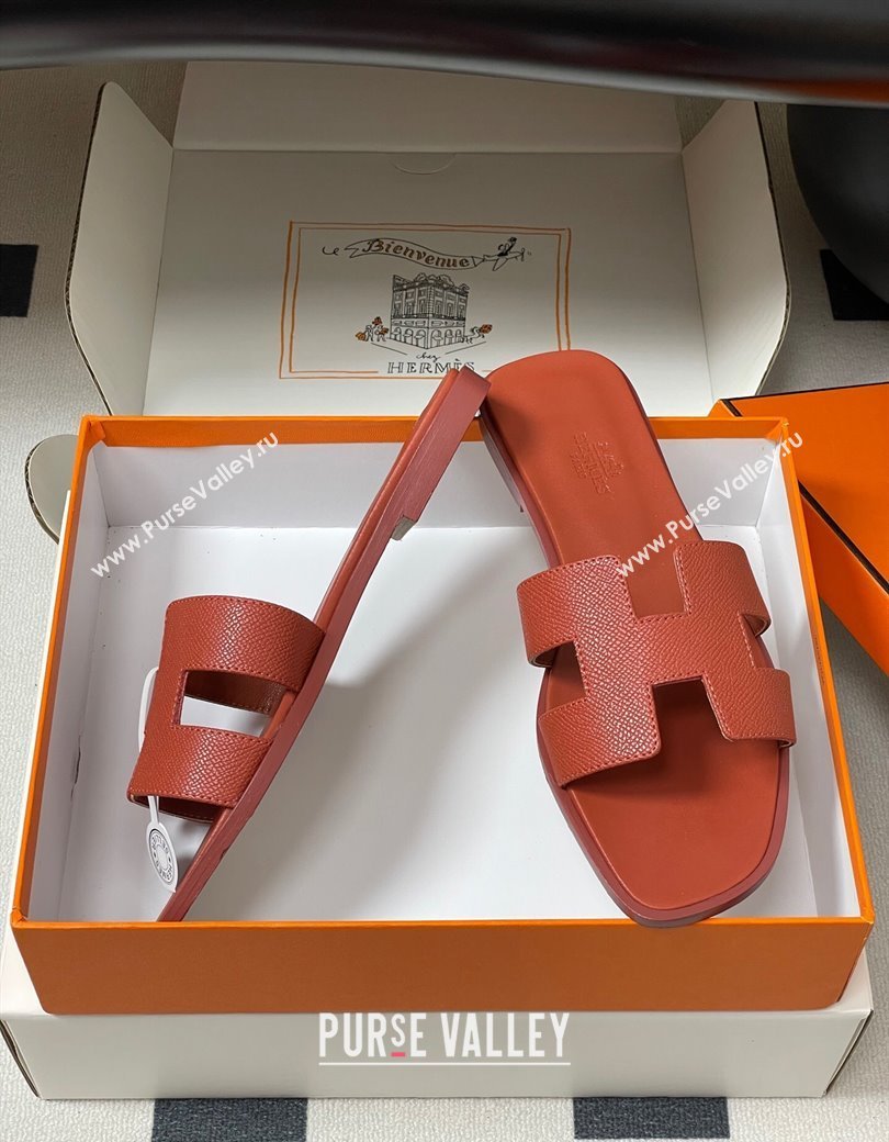 Hermes Oran Classic Flat Slides Sandal in Palm-Grained Calfskin Brown 2025 0819 (MD-250819022)