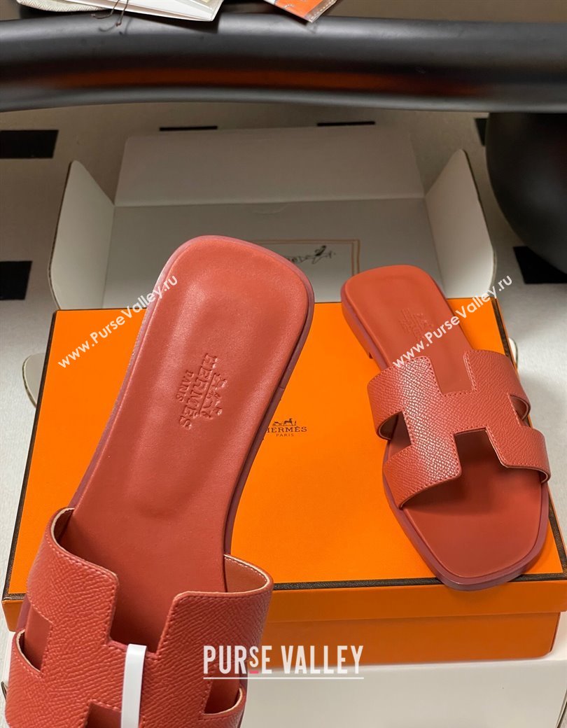 Hermes Oran Classic Flat Slides Sandal in Palm-Grained Calfskin Brown 2025 0819 (MD-250819022)