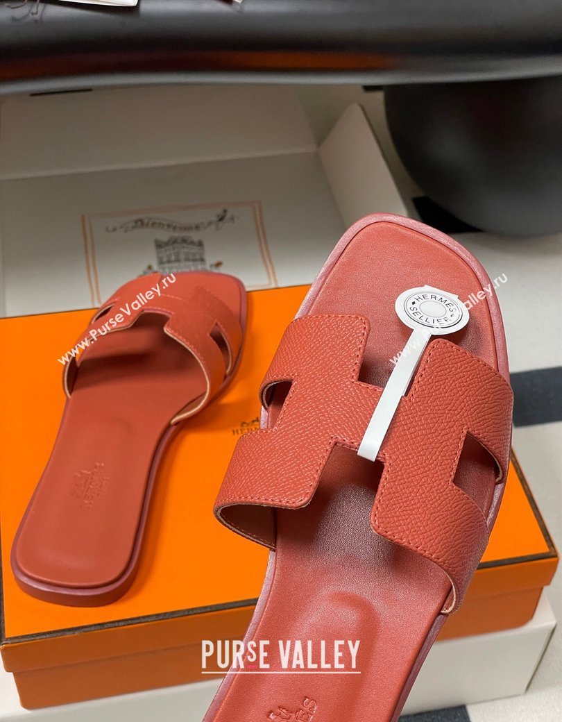 Hermes Oran Classic Flat Slides Sandal in Palm-Grained Calfskin Brown 2025 0819 (MD-250819022)