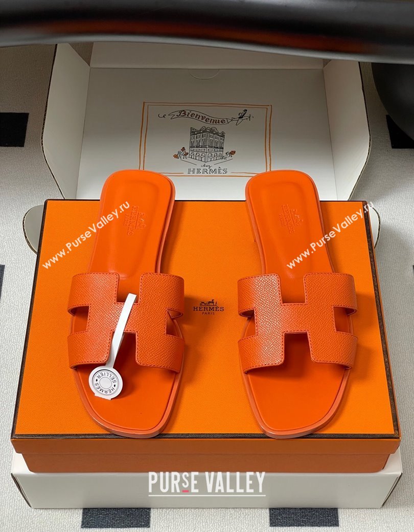 Hermes Oran Classic Flat Slides Sandal in Palm-Grained Calfskin Orange 2025 0819 (MD-250819023)