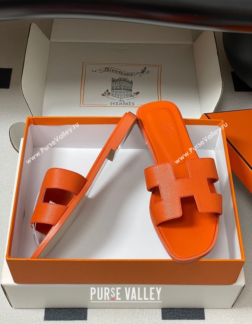 Hermes Oran Classic Flat Slides Sandal in Palm-Grained Calfskin Orange 2025 0819 (MD-250819023)