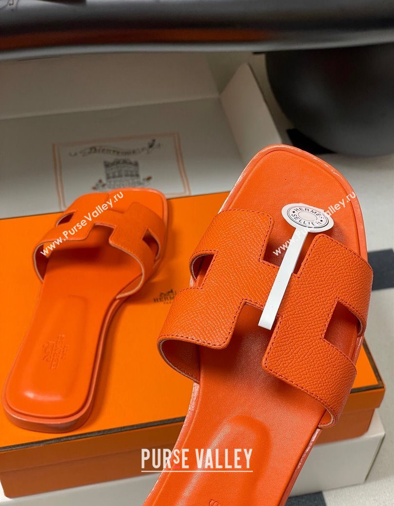 Hermes Oran Classic Flat Slides Sandal in Palm-Grained Calfskin Orange 2025 0819 (MD-250819023)