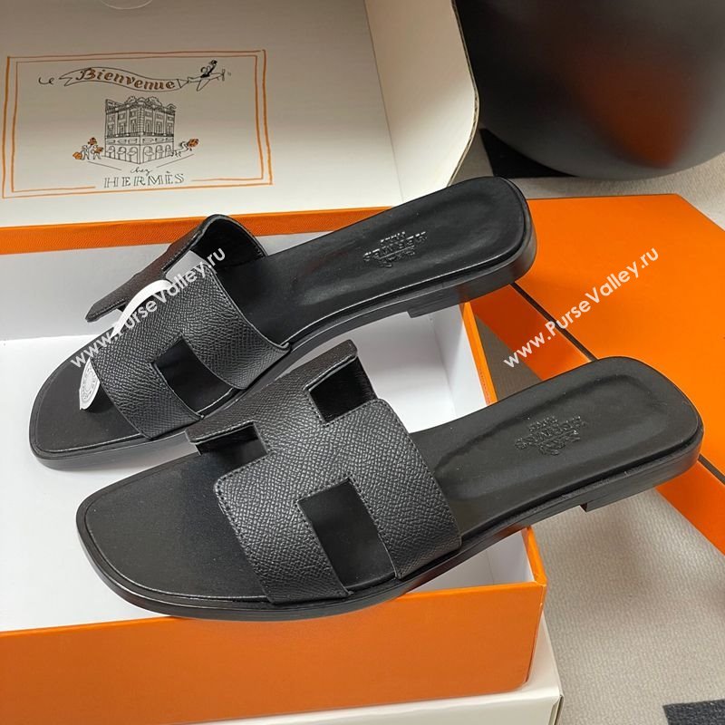 Hermes Oran Classic Flat Slides Sandal in Palm-Grained Calfskin Black 2025 H081803 (MD-250819024)
