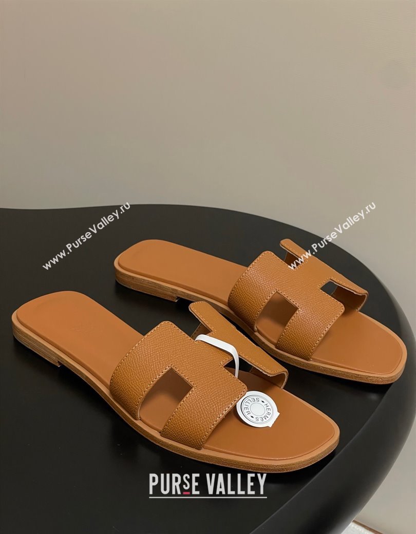 Hermes Oran Classic Flat Slides Sandal in Palm-Grained Calfskin Brown 2025 H081803 (MD-250819025)