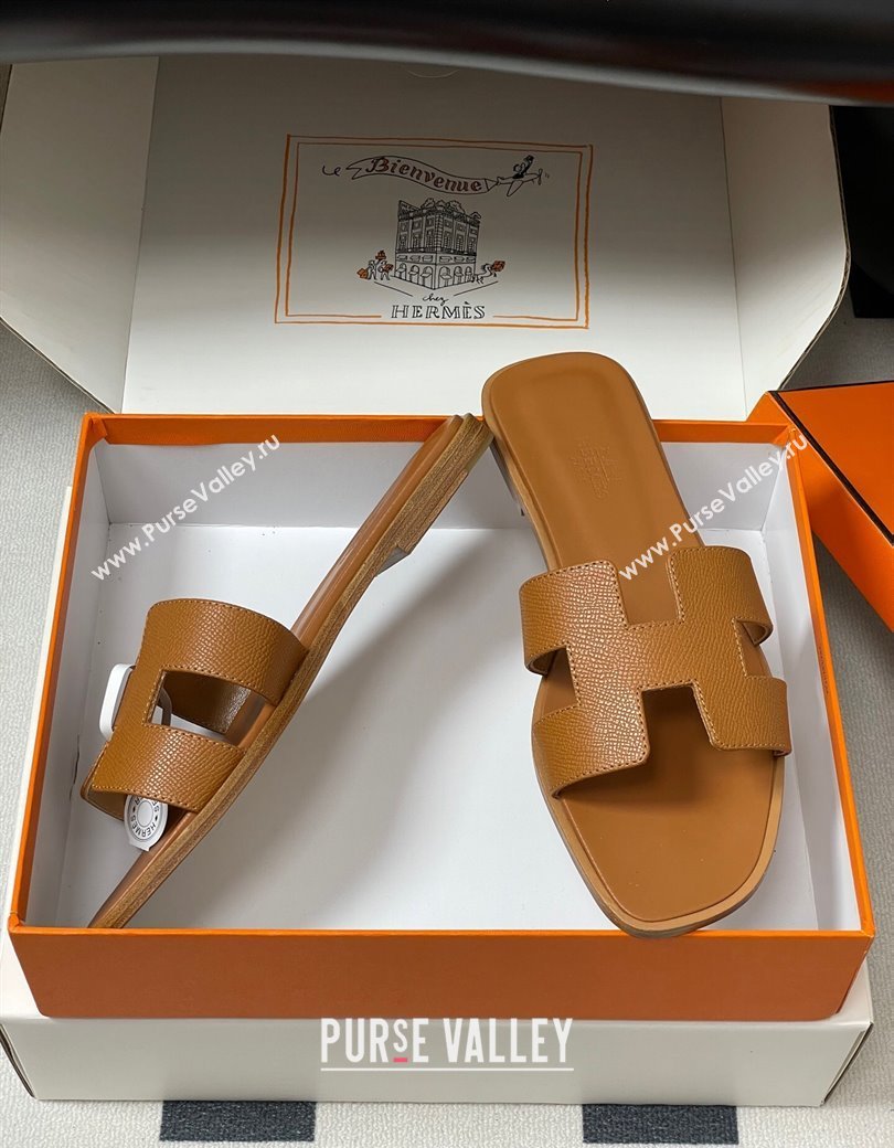 Hermes Oran Classic Flat Slides Sandal in Palm-Grained Calfskin Brown 2025 H081803 (MD-250819025)