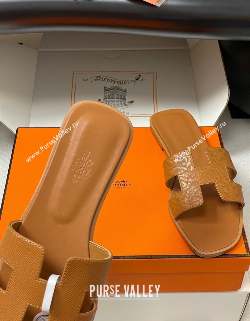 Hermes Oran Classic Flat Slides Sandal in Palm-Grained Calfskin Brown 2025 H081803 (MD-250819025)