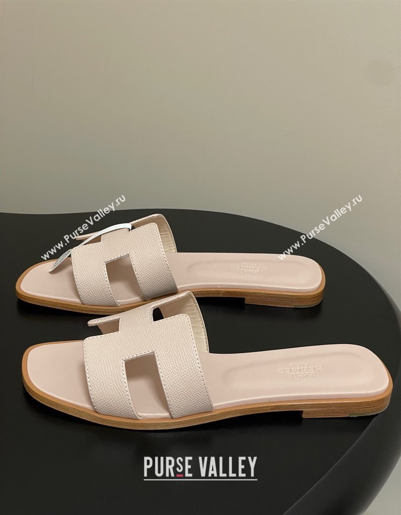 Hermes Oran Classic Flat Slides Sandal in Palm-Grained Calfskin Nude 2025 0819 (MD-250819003)