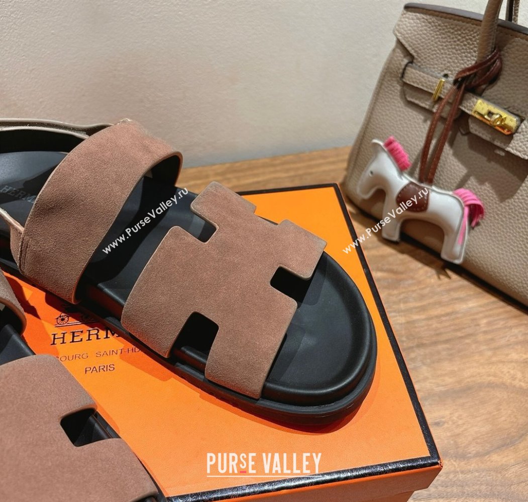 Hermes Genius Strap Sandals in Suede Taupe 2025 H082011 (XC-250820174)