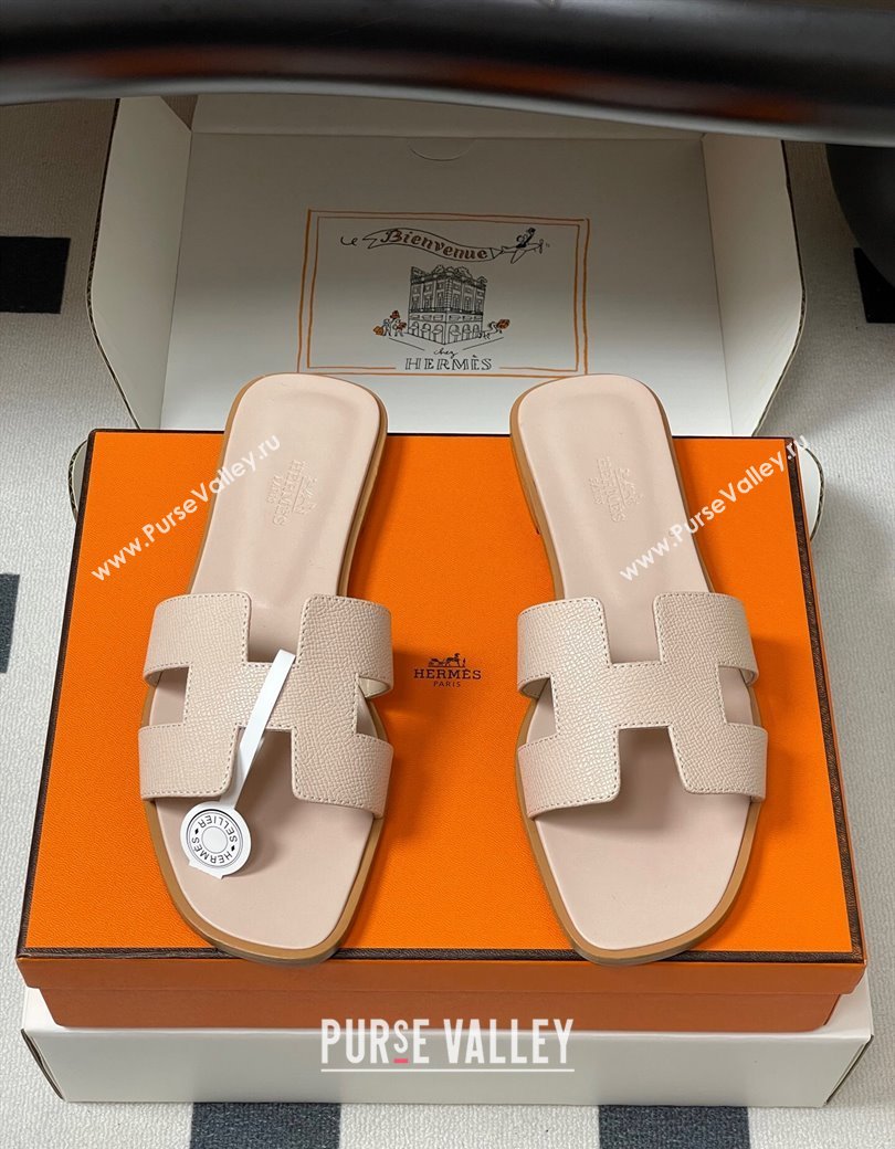 Hermes Oran Classic Flat Slides Sandal in Palm-Grained Calfskin Nude 2025 0819 (MD-250819003)