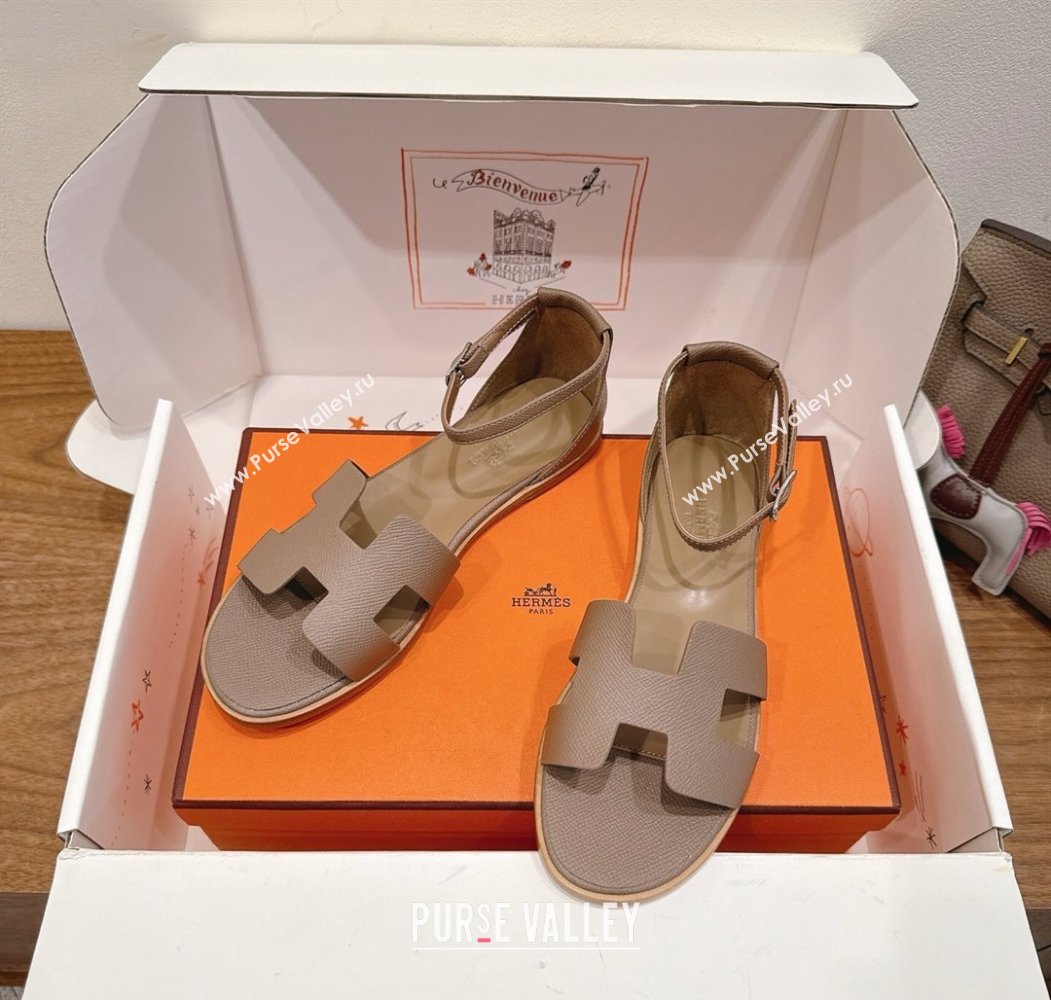 Hermes Santorini Flat Sandals in Epsom Calfskin Grey 2025 H082013 (XC-250820186)