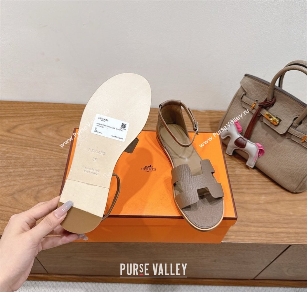 Hermes Santorini Flat Sandals in Epsom Calfskin Grey 2025 H082013 (XC-250820186)