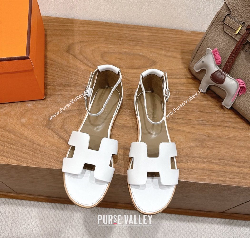 Hermes Santorini Flat Sandals in Calfskin Leather White 2025 H082013 (XC-250820188)