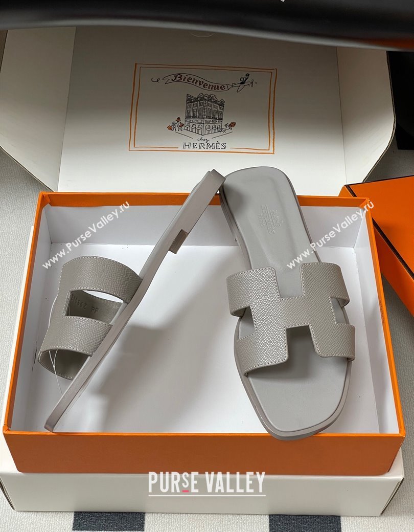 Hermes Oran Classic Flat Slides Sandal in Palm-Grained Calfskin Grey3 2025 H081803 (MD-250819029)