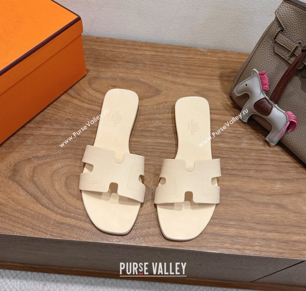 Hermes Oran Classic Flat Slides Sandal in Stitching Rubber Light Nude 2025 (MD-250820190)