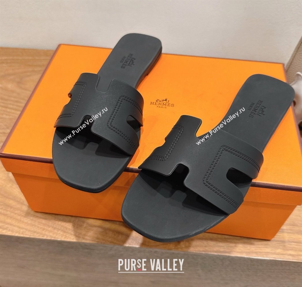 Hermes Oran Classic Flat Slides Sandal in Stitching Rubber Black 2025 (MD-250820191)