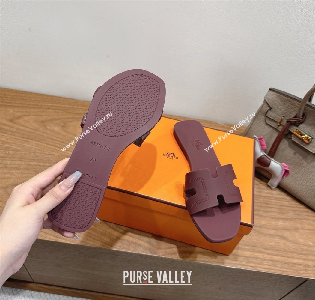 Hermes Oran Classic Flat Slides Sandal in Stitching Rubber Burgundy 2025 (MD-250820193)