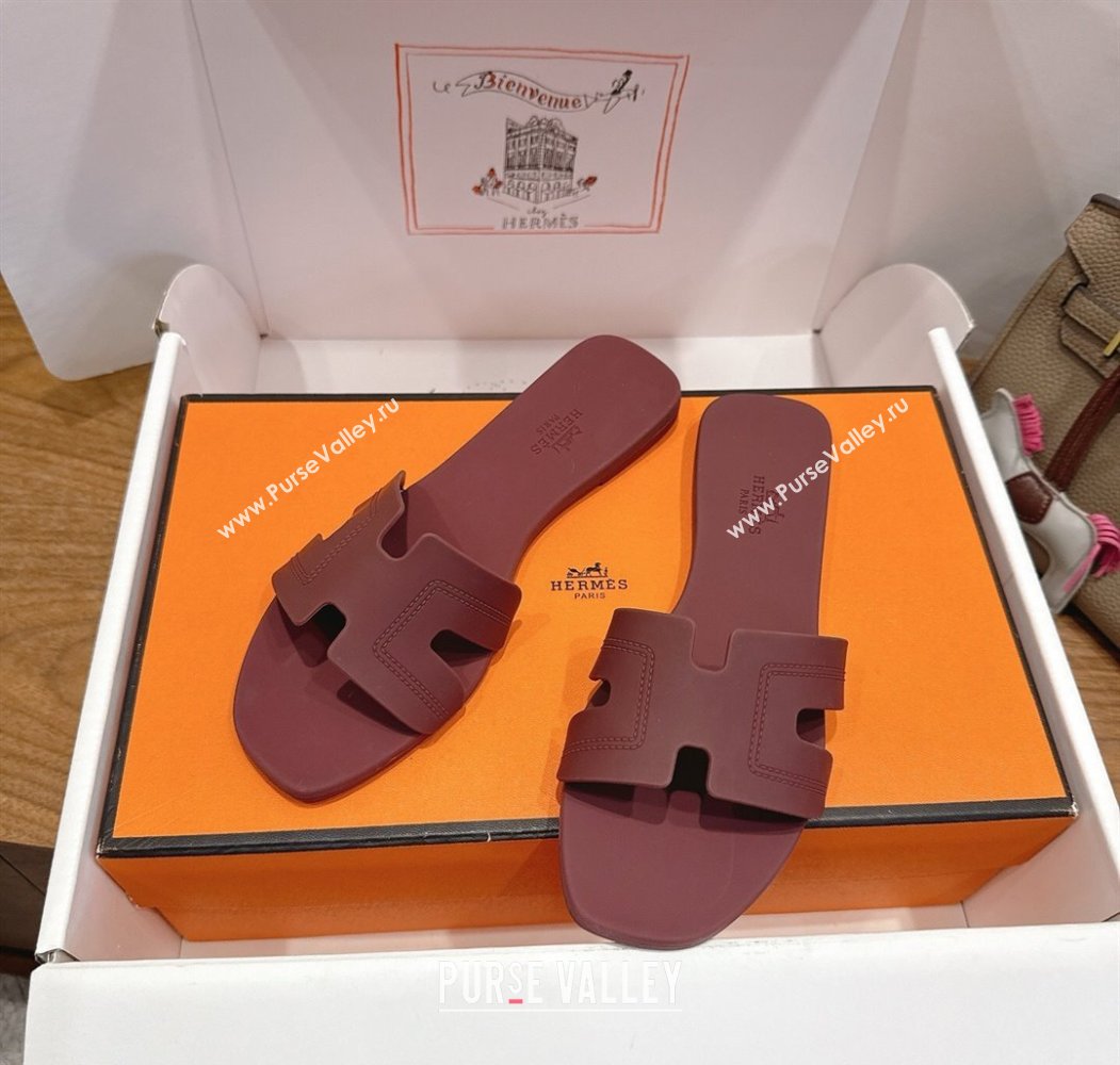 Hermes Oran Classic Flat Slides Sandal in Stitching Rubber Burgundy 2025 (MD-250820193)